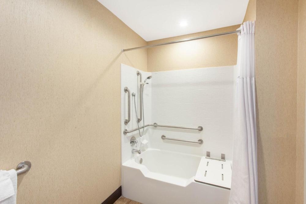 Wyndham Anaheim Image 33