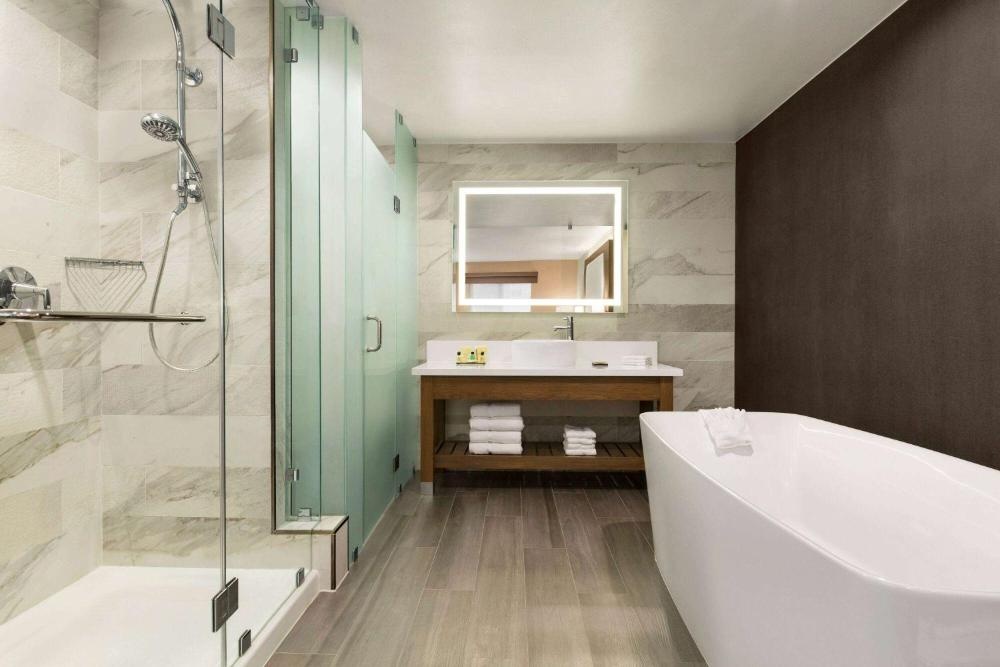 Wyndham Anaheim Image 61